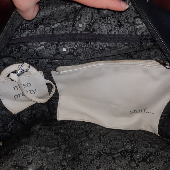 Lululemon gym/carry-on bag - Picture 5 of 6
